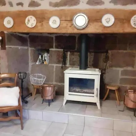 Semesterbostad Maison De Caractere Renovee Avec Jardin, Cheminee Et Wifi Proche Du Puy Mary - Fr-1-742-516